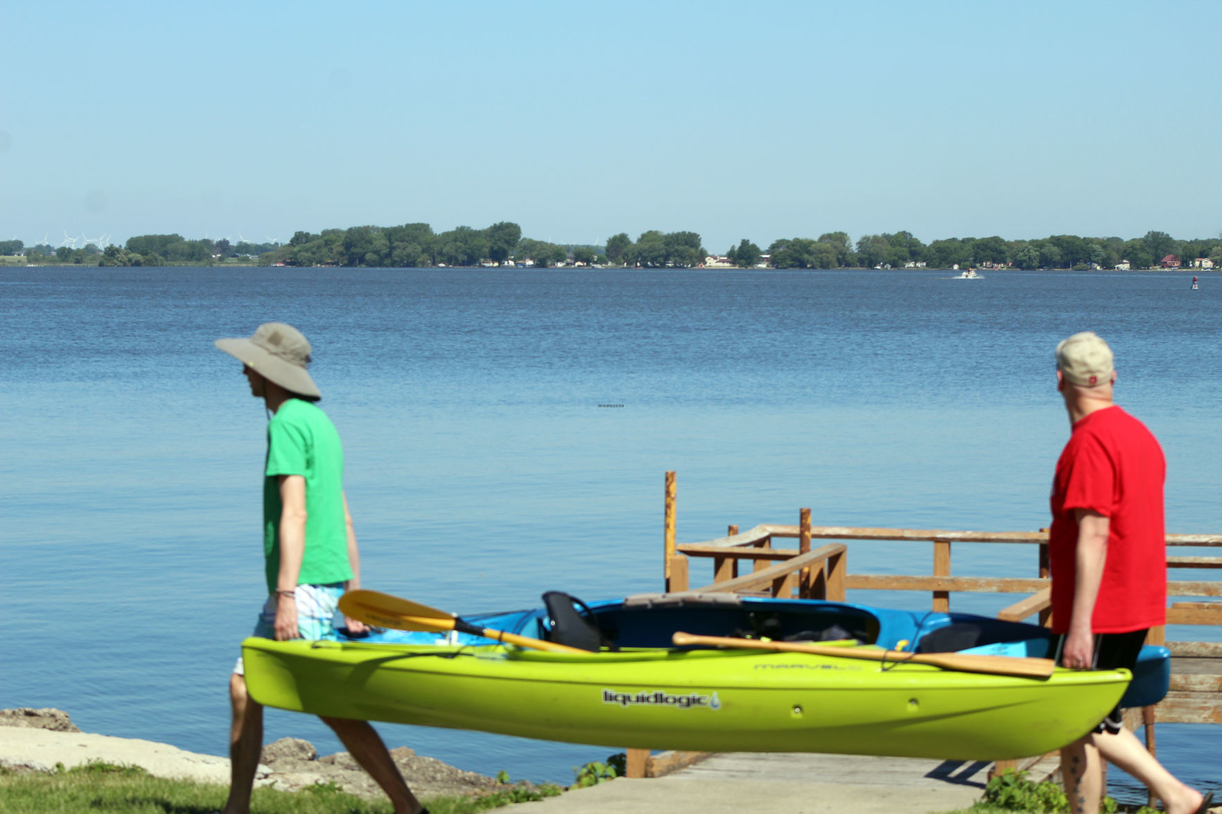 061019-ctzn-news-paddle-f013.jpg